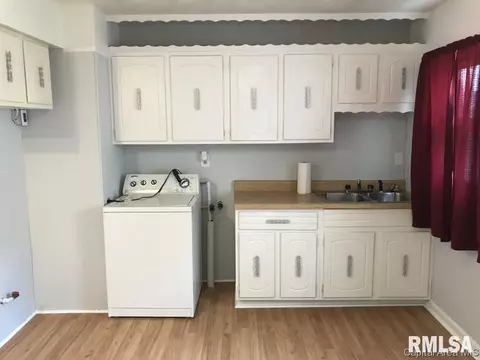 8 Garnet Ct, Springfield, IL 62703 photo 3