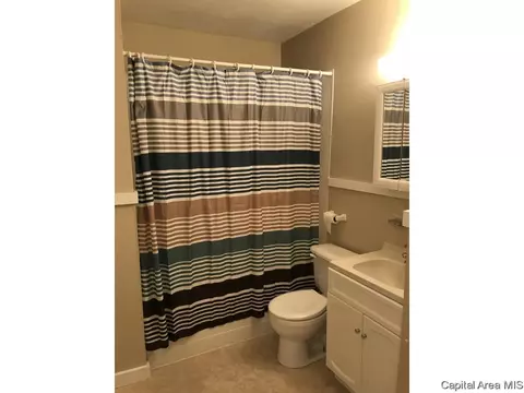 8 Garnet Ct, Springfield, IL 62703 photo 8