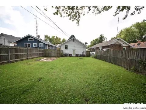 1533 E Cummins Ave, Springfield, IL 62702 photo 2