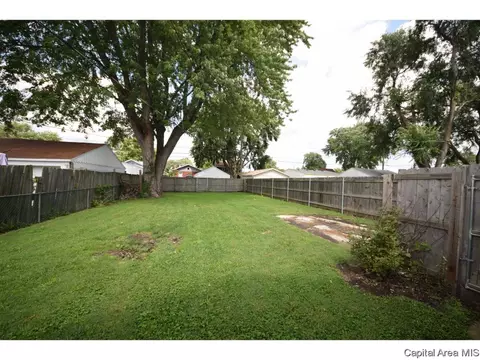 1533 E Cummins Ave, Springfield, IL 62702 photo 3
