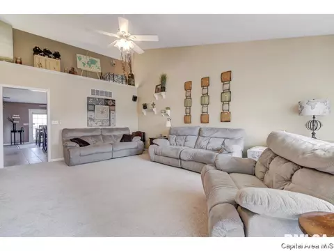 2921 Cronin, Springfield, IL 62711 photo 4