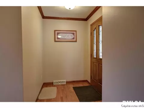 2455 Lindbergh Blvd, Springfield, IL 62704 photo 2