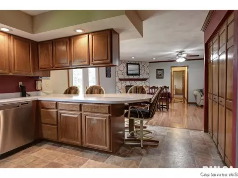 2455 Lindbergh Blvd, Springfield, IL 62704 photo 8