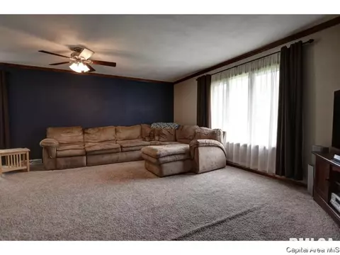 2455 Lindbergh Blvd, Springfield, IL 62704 photo 5