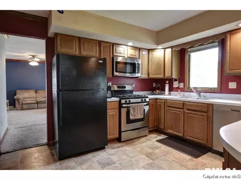 2455 Lindbergh Blvd, Springfield, IL 62704 photo 9