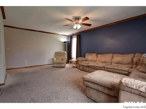 2455 Lindbergh Blvd, Springfield, IL 62704 photo 4