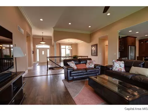 5417 Gentry Rdg, Springfield, IL 62711 photo 4