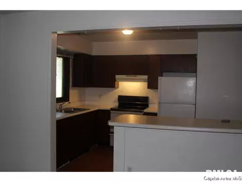 305 Bruns Ln, Springfield, IL 62704 photo 9