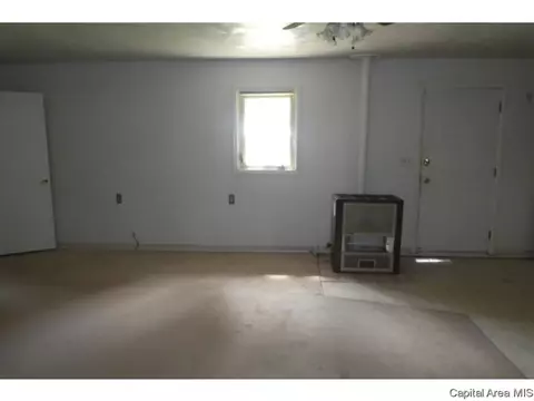 122 13th St, Pawnee, IL 62558 photo 4
