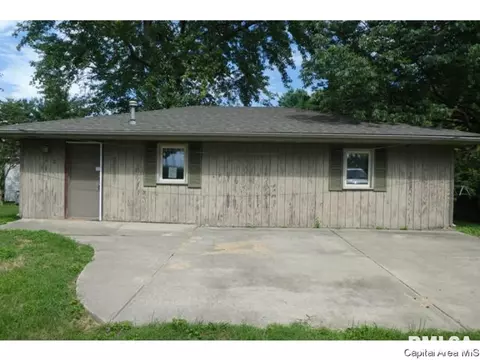 122 13th St, Pawnee, IL 62558 photo 1