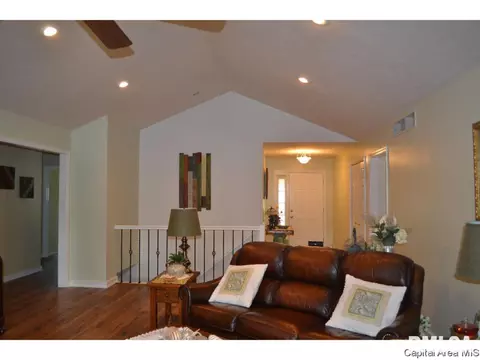 4640 Barrington, Springfield, IL 62711 photo 6
