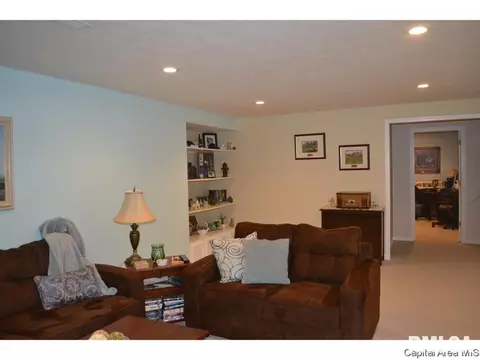 4640 Barrington, Springfield, IL 62711 photo 24