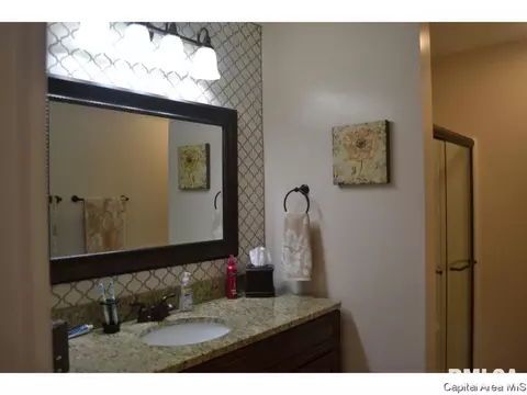 4640 Barrington, Springfield, IL 62711 photo 18