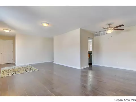 51 Roundtable, Springfield, IL 62704 photo 5