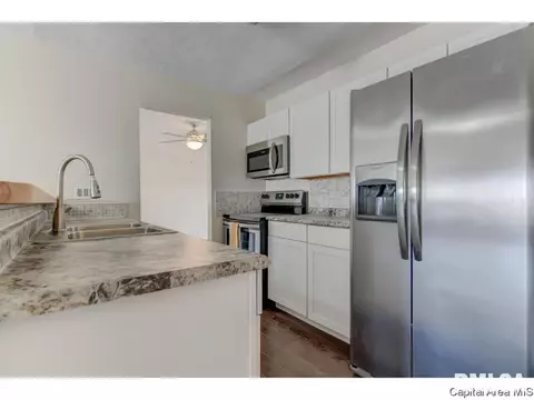 51 Roundtable, Springfield, IL 62704 photo 8
