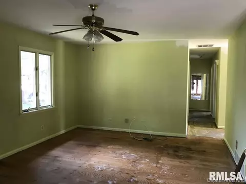 117 Glen Aire, Springfield, IL 62703 photo 2