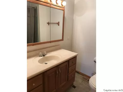 117 Glen Aire, Springfield, IL 62703 photo 5