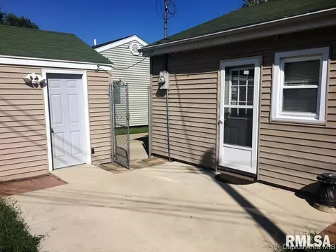 2314 E Black Ave, Springfield, IL 62702 photo 8