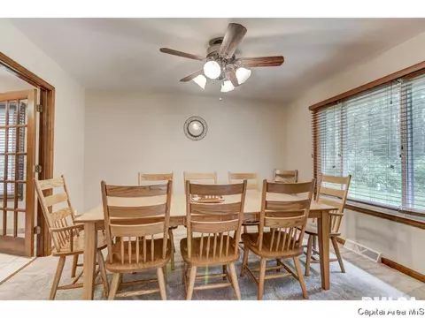 1108 Wakefield Dr, Springfield, IL 62704 photo 15