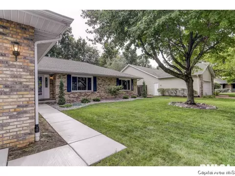 1108 Wakefield Dr, Springfield, IL 62704 photo 2