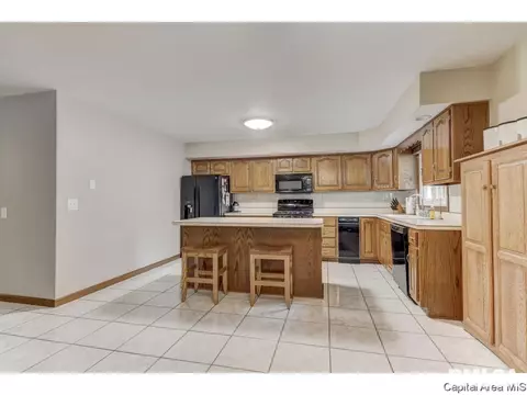 1108 Wakefield Dr, Springfield, IL 62704 photo 7