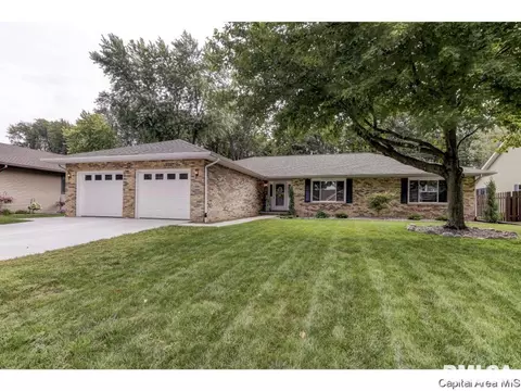 1108 Wakefield Dr, Springfield, IL 62704 photo 1
