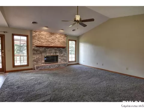 104 Dante Dr, Springfield, IL 62703 photo 4