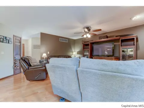 20 Wildwood Road, Springfield, IL 62704 photo 14