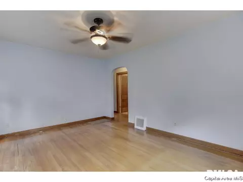 2824 S 5th St, Springfield, IL 62703 photo 6