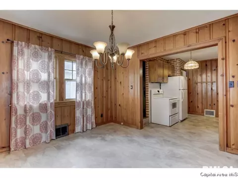 2824 S 5th St, Springfield, IL 62703 photo 14