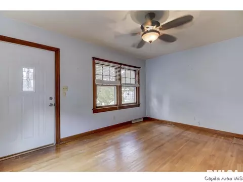 2824 S 5th St, Springfield, IL 62703 photo 5