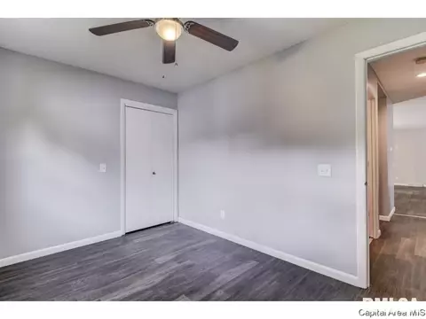 21 Hollybrook Dr, Springfield, IL 62702 photo 12