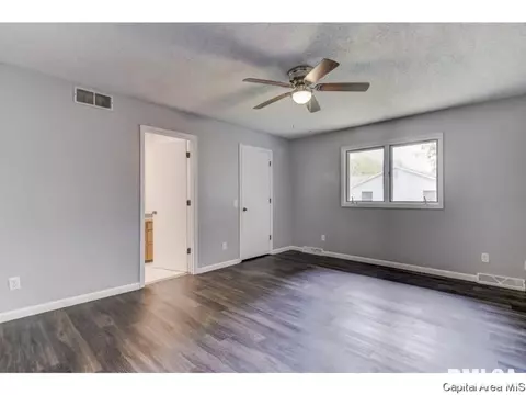 21 Hollybrook Dr, Springfield, IL 62702 photo 17