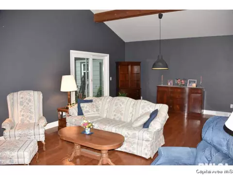 2 Oakmont Dr, Springfield, IL 62704 photo 4