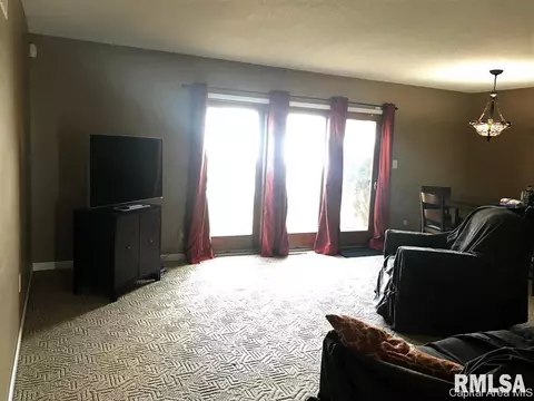 1905 Claremont Dr, Springfield, IL 62703 photo 14
