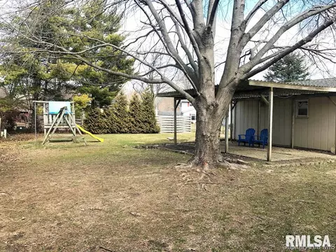 1905 Claremont Dr, Springfield, IL 62703 photo 4