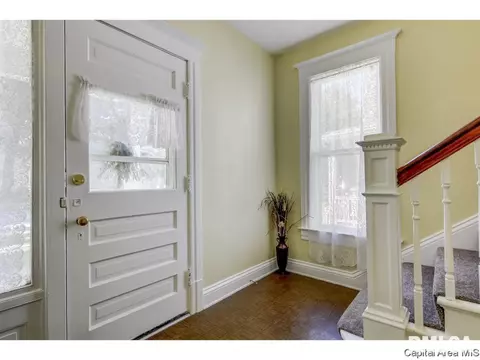 334 S Macarthur Blvd, Springfield, IL 62704 photo 2