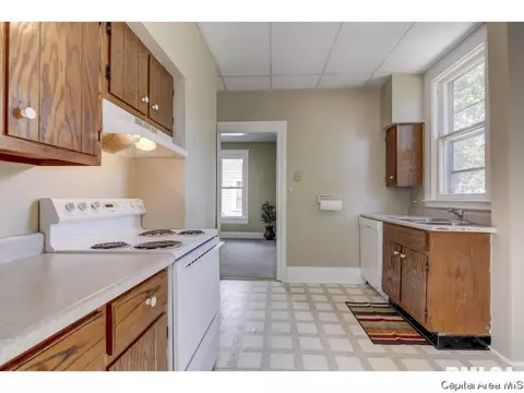 334 S Macarthur Blvd, Springfield, IL 62704 photo 8