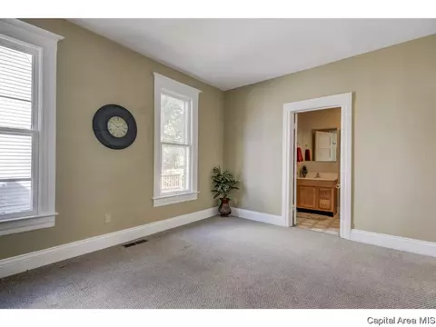 334 S Macarthur Blvd, Springfield, IL 62704 photo 15