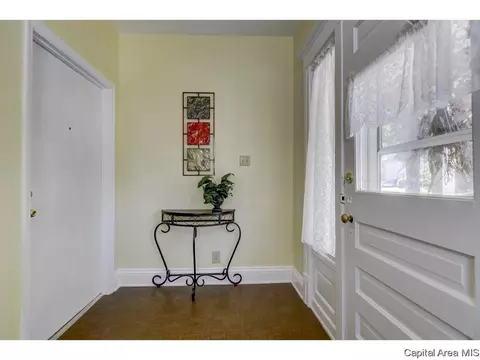 334 S Macarthur Blvd, Springfield, IL 62704 photo 4