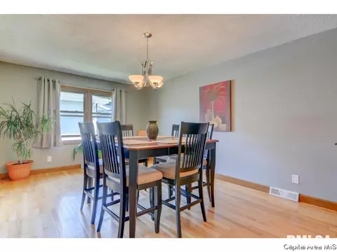 2829 Crown Pt, Springfield, IL 62704 photo 5
