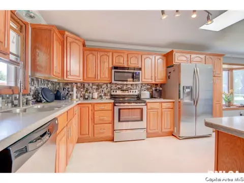 2829 Crown Pt, Springfield, IL 62704 photo 12