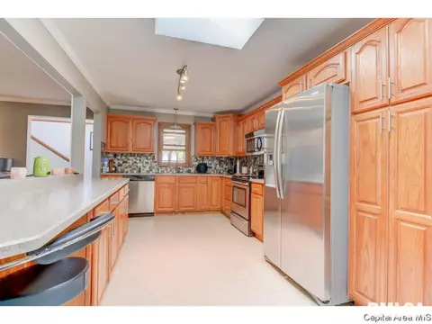 2829 Crown Pt, Springfield, IL 62704 photo 9