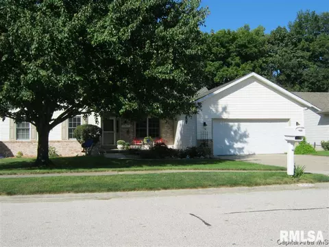 1099 Willowbrook Dr, Springfield, IL 62711 photo 1