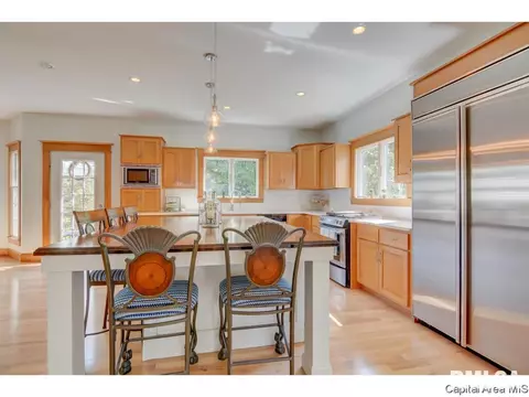 1804 Tremont Dr, Springfield, IL 62711 photo 6