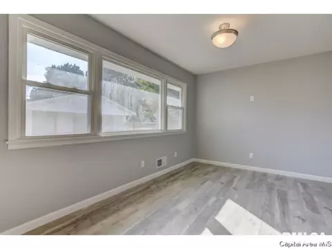 2700 Queensway Rd, Springfield, IL 62703 photo 17