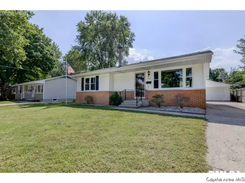 2700 Queensway Rd, Springfield, IL 62703 photo 2
