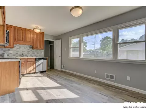 2700 Queensway Rd, Springfield, IL 62703 photo 14