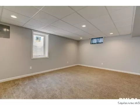 2700 Queensway Rd, Springfield, IL 62703 photo 28