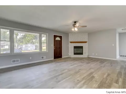2700 Queensway Rd, Springfield, IL 62703 photo 11